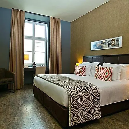 Internacional Design Hotel 4*